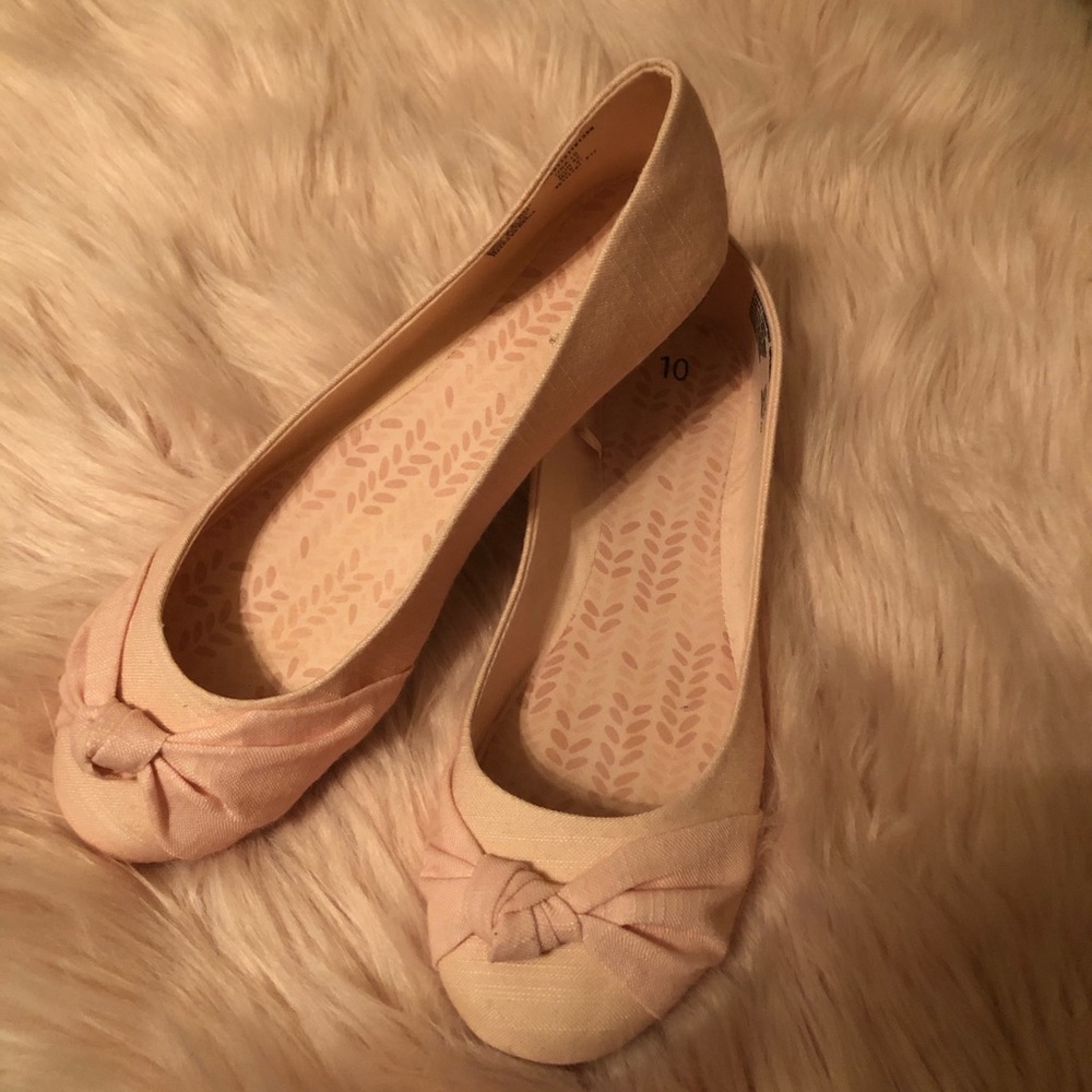 Never worn, punk flats